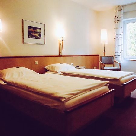 Cvjm-Tagungshaus Kassel Am Unesco-Welterbe Bergpark Wilhelmshoehe Ngoại thất bức ảnh